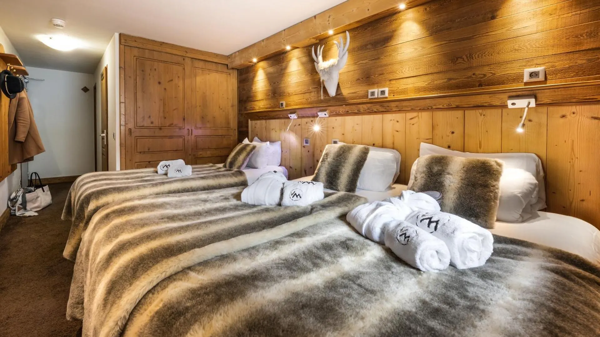 Hotel Ski Lodge - Village Montana Val-d'Isere 3*,